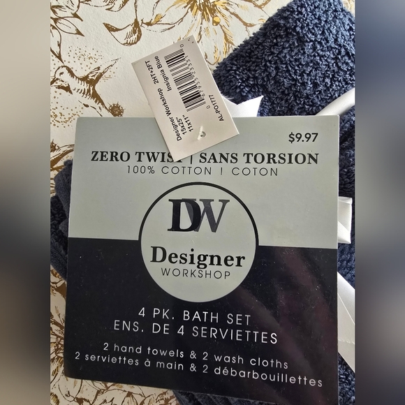 Designer Workshop 4 pack Navy Blue Bath Towel Set Cotton Soft - Picture 2 of 3